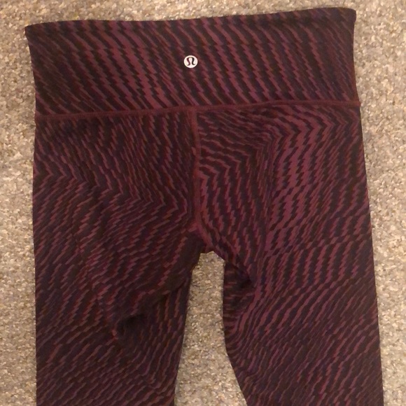 Lululemon capris leggings. 4 22” - Picture 7 of 7